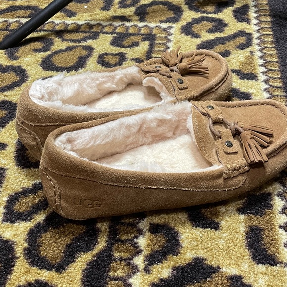 UGG Ansley Chestnut Shearling Lined Moccasins Slippers Women’s Size 7 - Picture 4 of 7